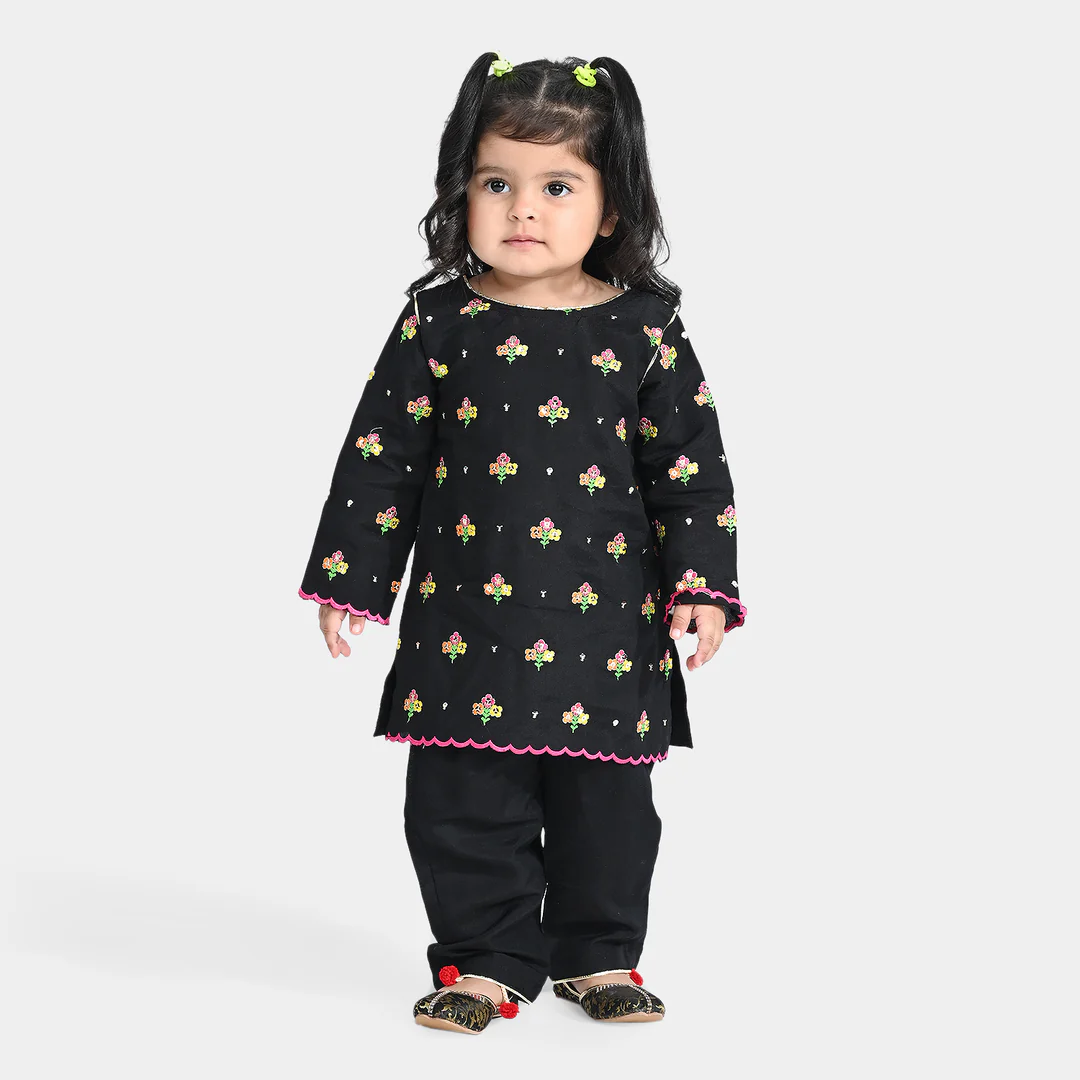 Which Fabrics Are Best for Pakistani Baby Girl Outfits?